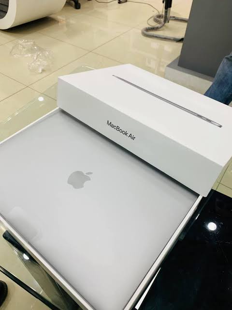Apple MacBook Air