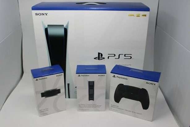 New Sony PlayStation 5 with 2 controllers 5games