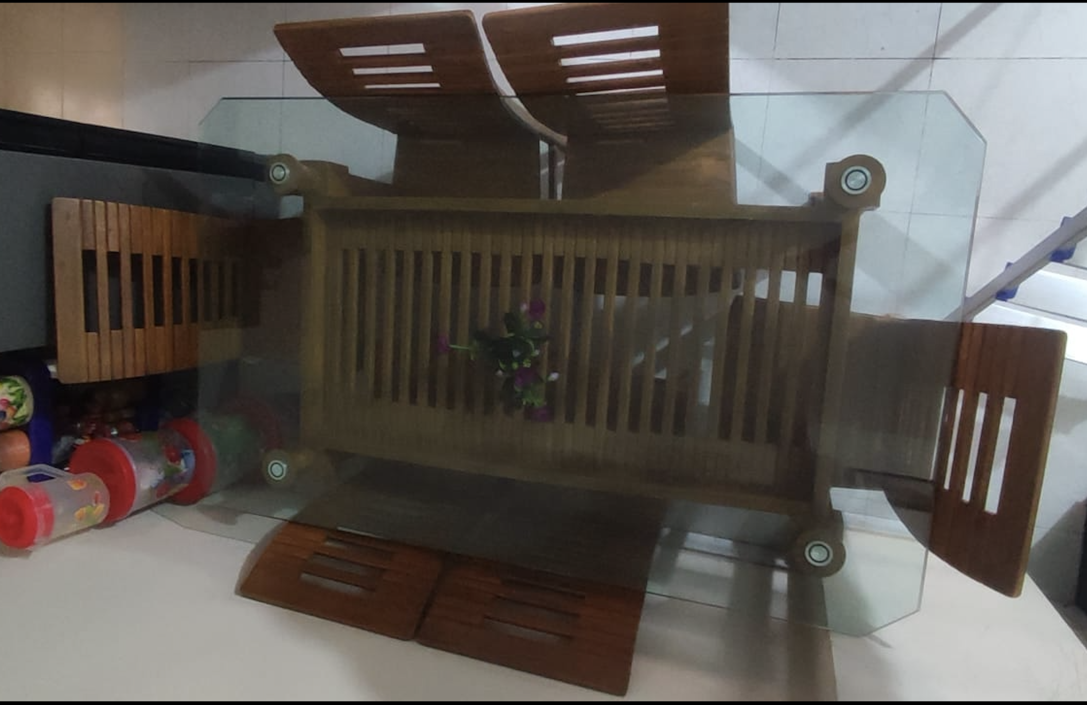 Six Seater Dianing table