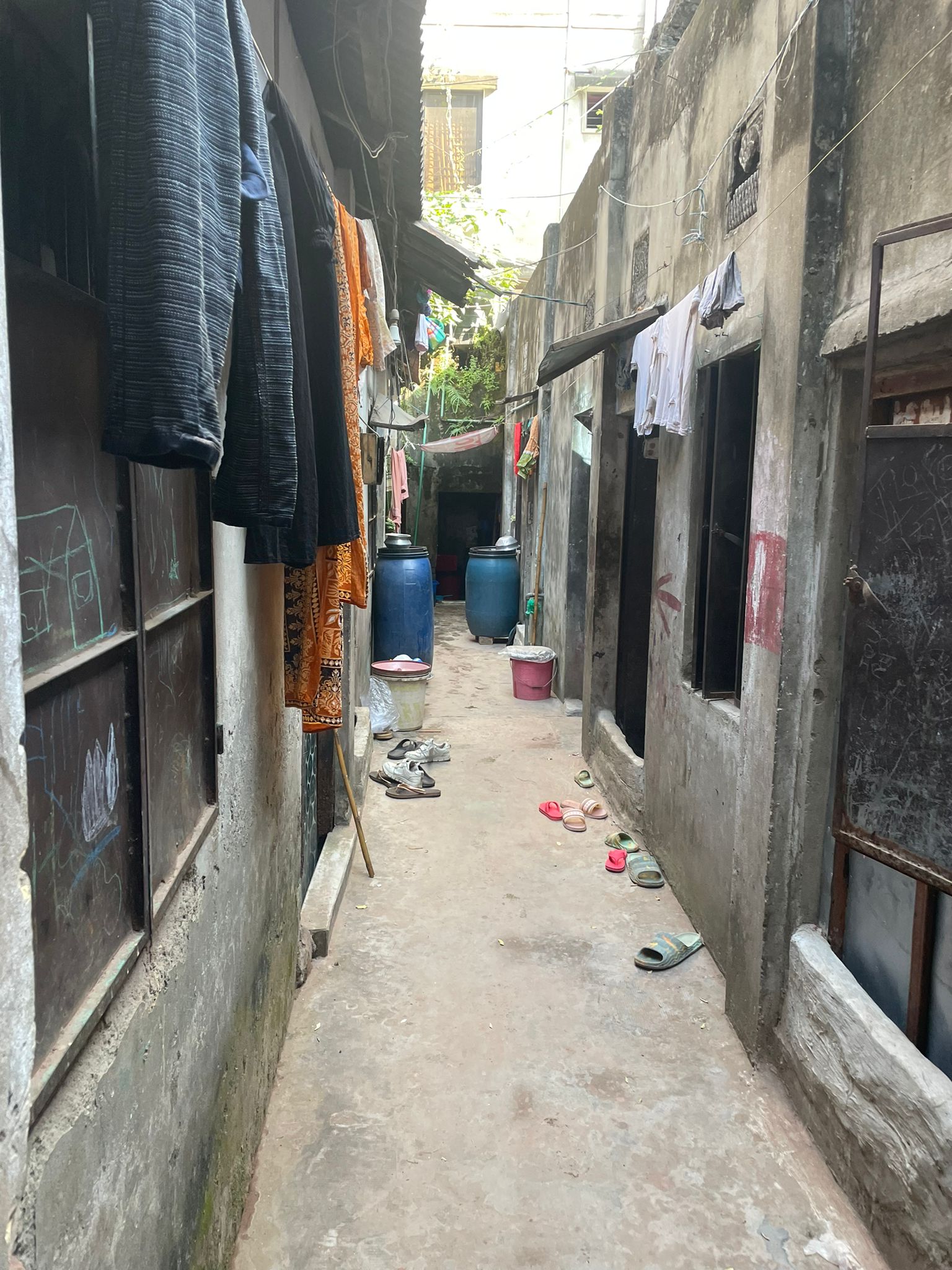 গুলশান-১ কাছে পৌনে ৪ কাঠার বাড়ি বিক্রয়